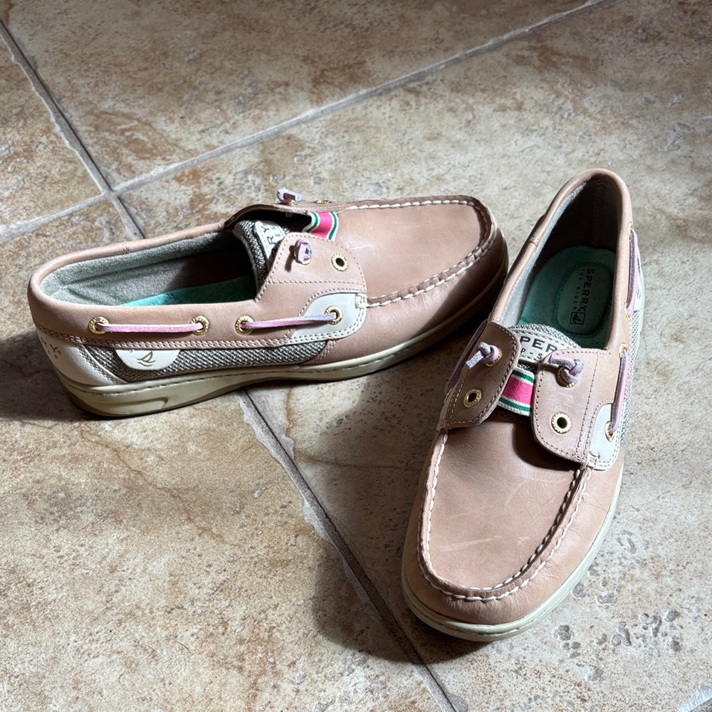 Sperry Top Sider boat shoes, great condition!